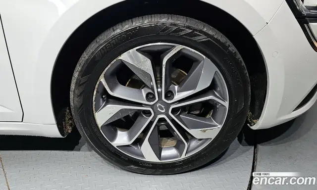 Renault (Samsung) SM6 2018 1.5 автомат (гидро), миниатюра 7 Renault (Samsung) SM6 2018 1.5 автомат (гидро), миниатюра 7