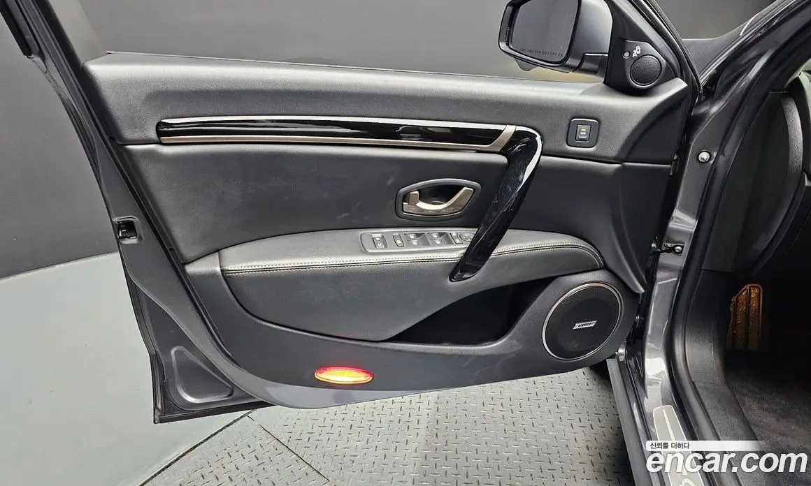 Renault (Samsung) SM7 2014 2.5 автомат (гидро), фото 14 Renault (Samsung) SM7 2014 2.5 автомат (гидро), фото 14