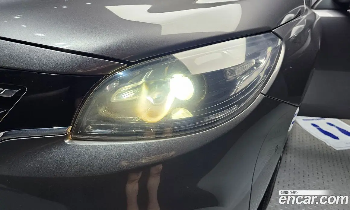 Renault (Samsung) SM7 2014 2.5 автомат (гидро), фото 8 Renault (Samsung) SM7 2014 2.5 автомат (гидро), фото 8