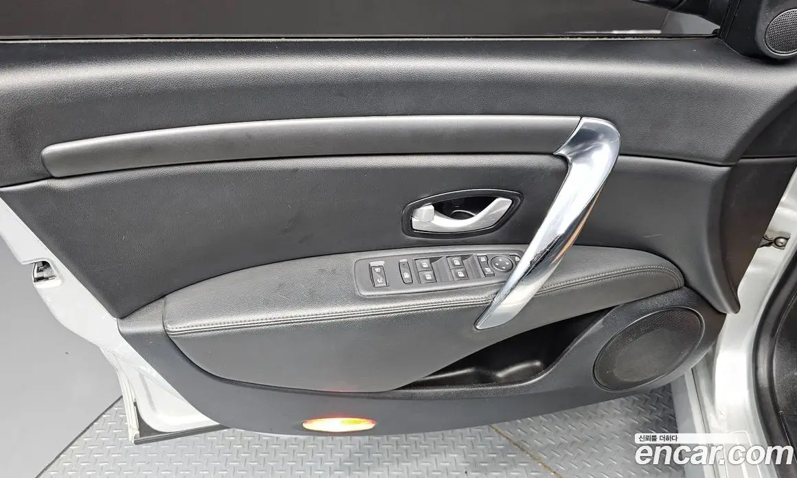 Renault (Samsung) SM7 2015 2.0 автомат (гидро), фото 14 Renault (Samsung) SM7 2015 2.0 автомат (гидро), фото 14