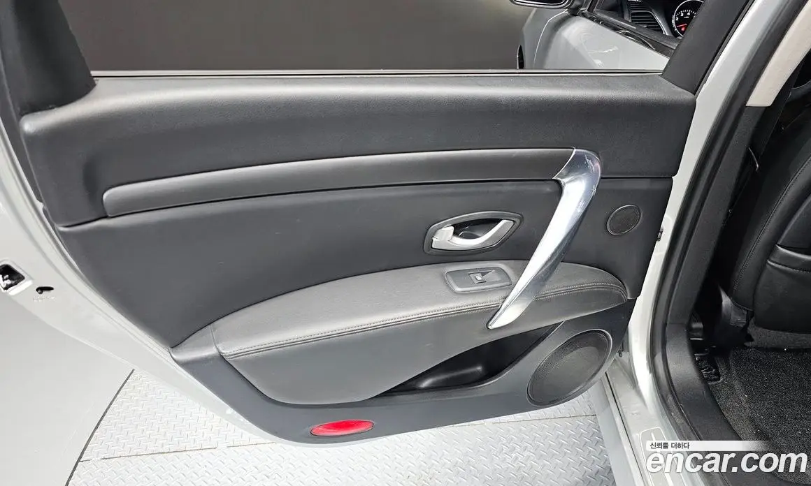 Renault (Samsung) SM7 2015 2.0 автомат (гидро), фото 15 Renault (Samsung) SM7 2015 2.0 автомат (гидро), фото 15