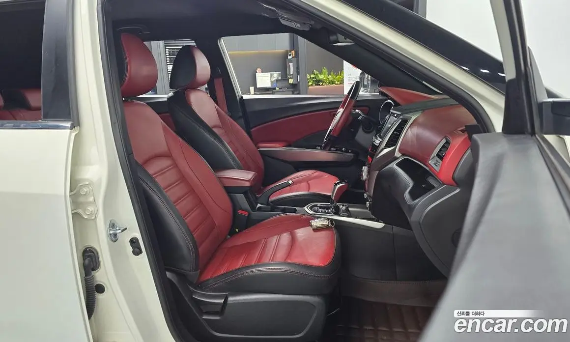 SsangYong TIBOLI 2015 1.6 автомат (гидро), фото 16