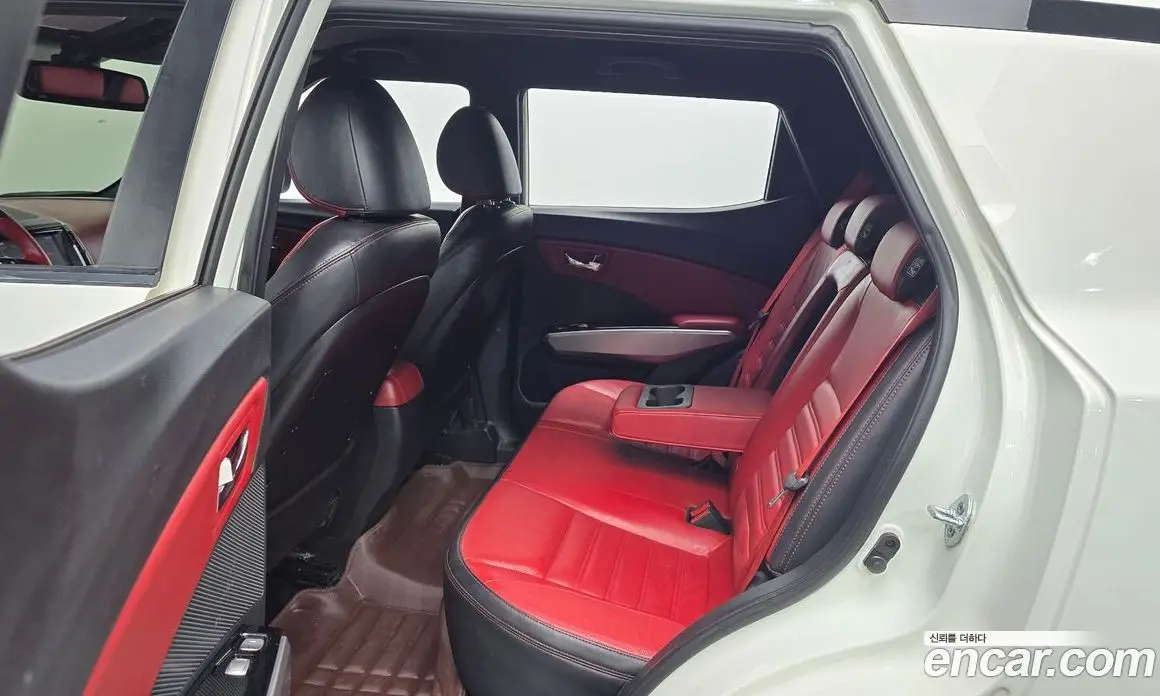 SsangYong TIBOLI 2015 1.6 автомат (гидро), фото 17