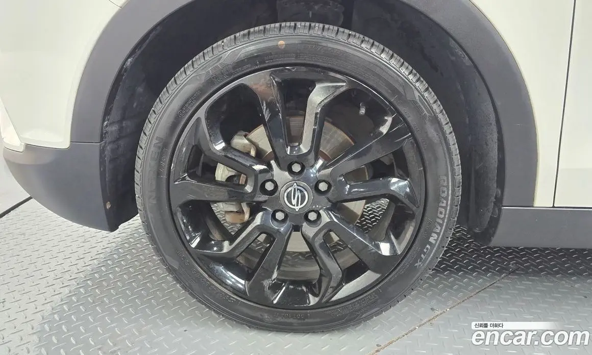 SsangYong TIBOLI 2015 1.6 автомат (гидро), фото 5