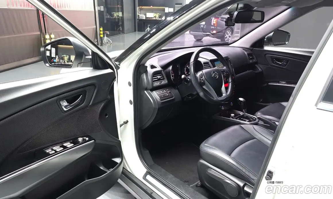 SsangYong TIBOLI 2017 1.6 автомат (гидро), фото 13