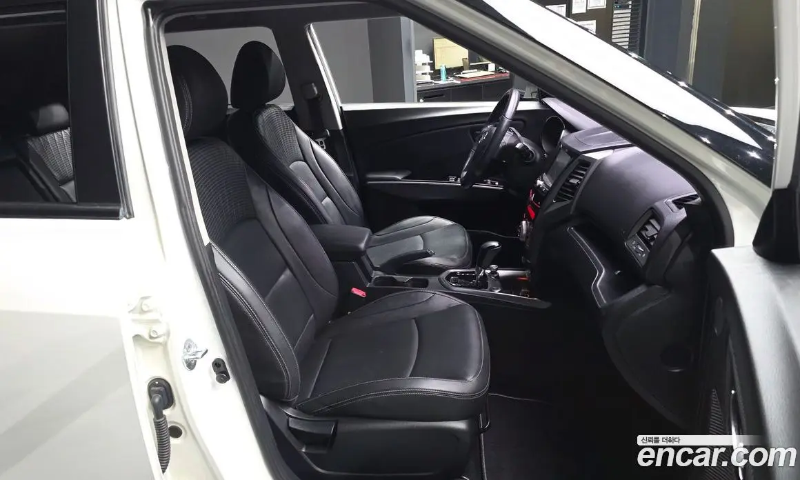 SsangYong TIBOLI 2017 1.6 автомат (гидро), фото 17