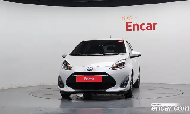 Toyota Prius 2019 1.5 автомат (гидро), миниатюра 3 Toyota Prius 2019 1.5 автомат (гидро), миниатюра 3