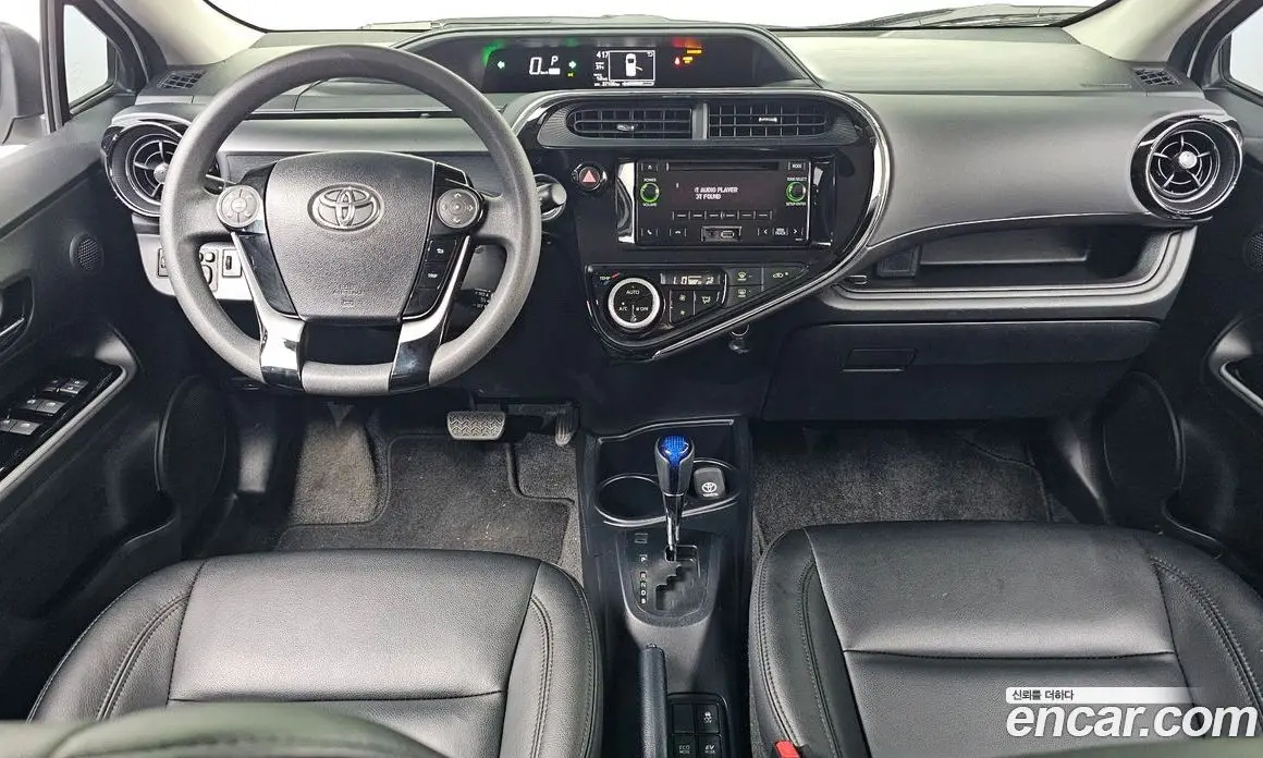Toyota Prius 2019 1.5 автомат (гидро), фото 10 Toyota Prius 2019 1.5 автомат (гидро), фото 10