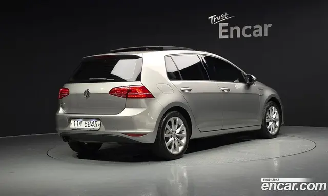 Volkswagen Golf, 2015, 69 683 км