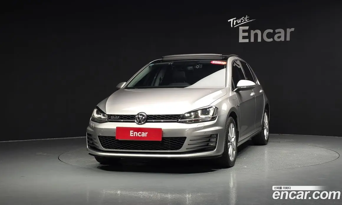 Volkswagen Golf 2015 2.0 автомат (гидро), фото 2 Volkswagen Golf 2015 2.0 автомат (гидро), фото 2