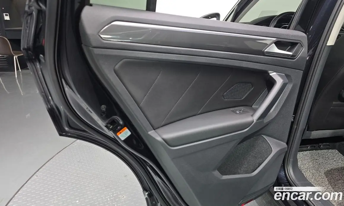 Volkswagen Tiguan 2020 2.0 автомат (гидро), фото 14