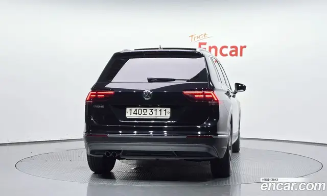 Volkswagen Tiguan 2020 2.0 автомат (гидро), миниатюра 3