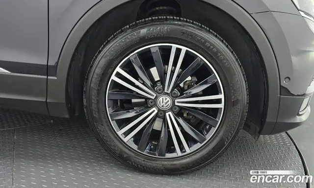 Volkswagen Tiguan 2020 2.0 автомат (гидро), миниатюра 6
