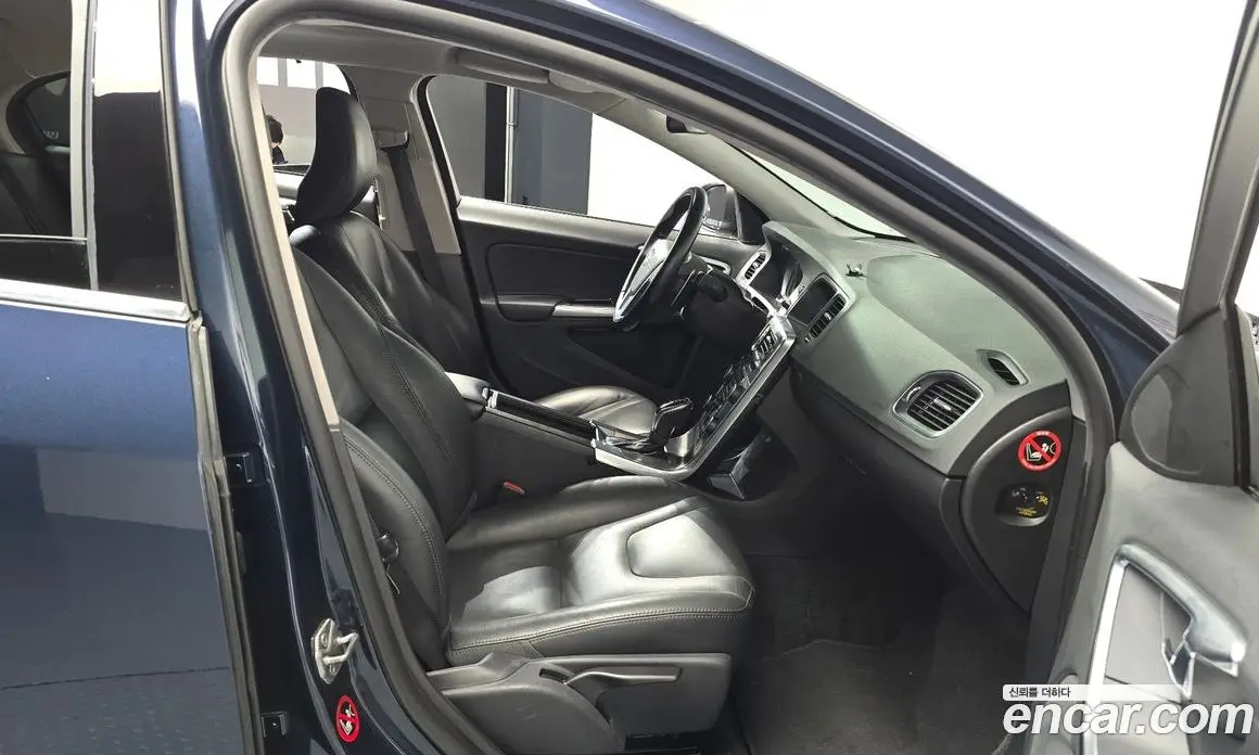Volvo S60 2014 1.6 автомат (гидро), фото 15 Volvo S60 2014 1.6 автомат (гидро), фото 15