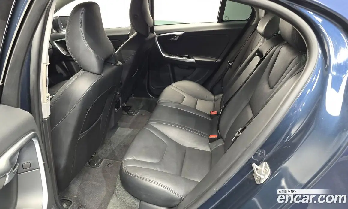 Volvo S60 2014 1.6 автомат (гидро), фото 16 Volvo S60 2014 1.6 автомат (гидро), фото 16