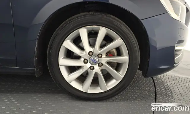 Volvo S60 2014 1.6 автомат (гидро), миниатюра 6 Volvo S60 2014 1.6 автомат (гидро), миниатюра 6