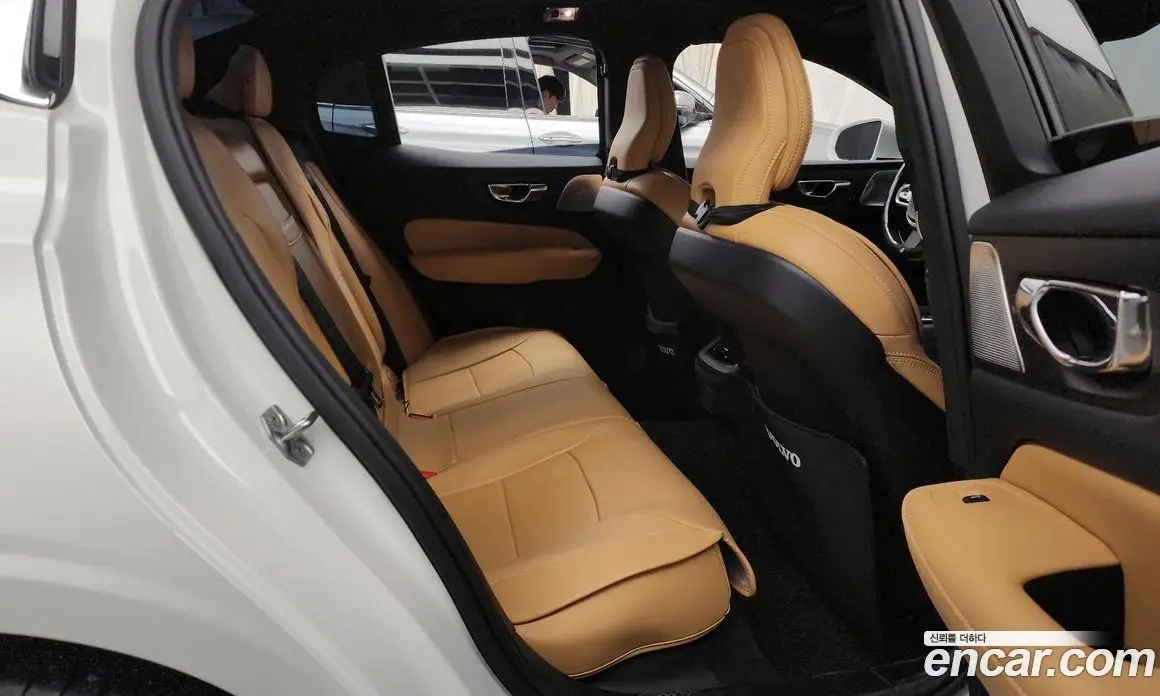 Volvo S60 2020 2.0 автомат (гидро), фото 12 Volvo S60 2020 2.0 автомат (гидро), фото 12