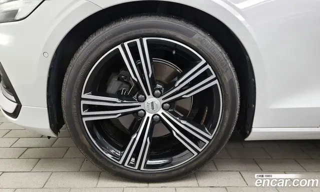 Volvo S60 2020 2.0 автомат (гидро), миниатюра 5 Volvo S60 2020 2.0 автомат (гидро), миниатюра 5