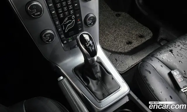 Volvo V40 2018 2.0 автомат (гидро), миниатюра 12