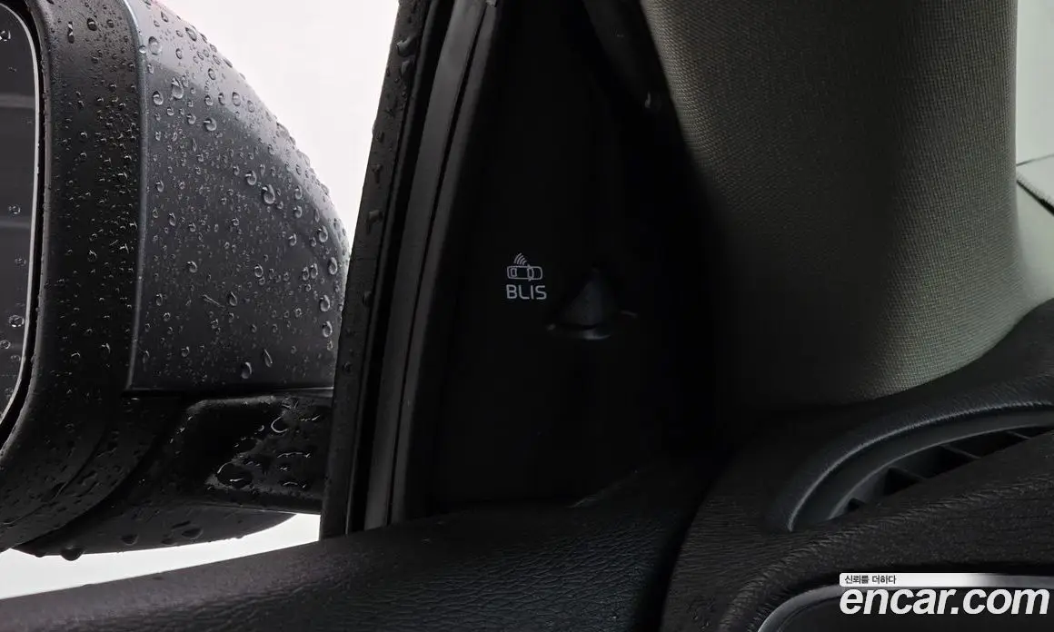 Volvo V40 2018 2.0 автомат (гидро), фото 18 Volvo V40 2018 2.0 автомат (гидро), фото 18