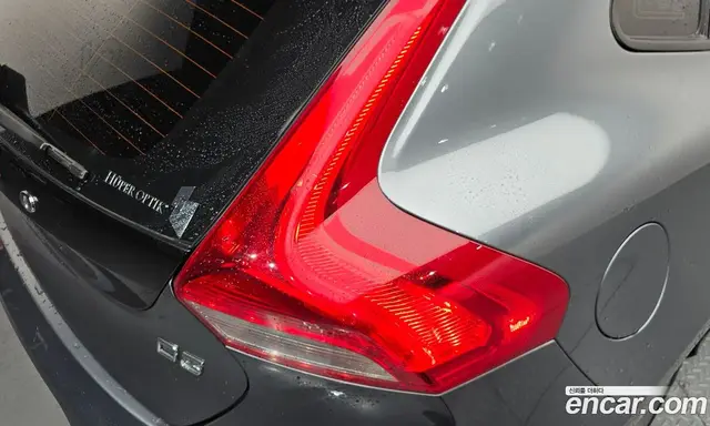 Volvo V40 2018 2.0 автомат (гидро), миниатюра 9 Volvo V40 2018 2.0 автомат (гидро), миниатюра 9