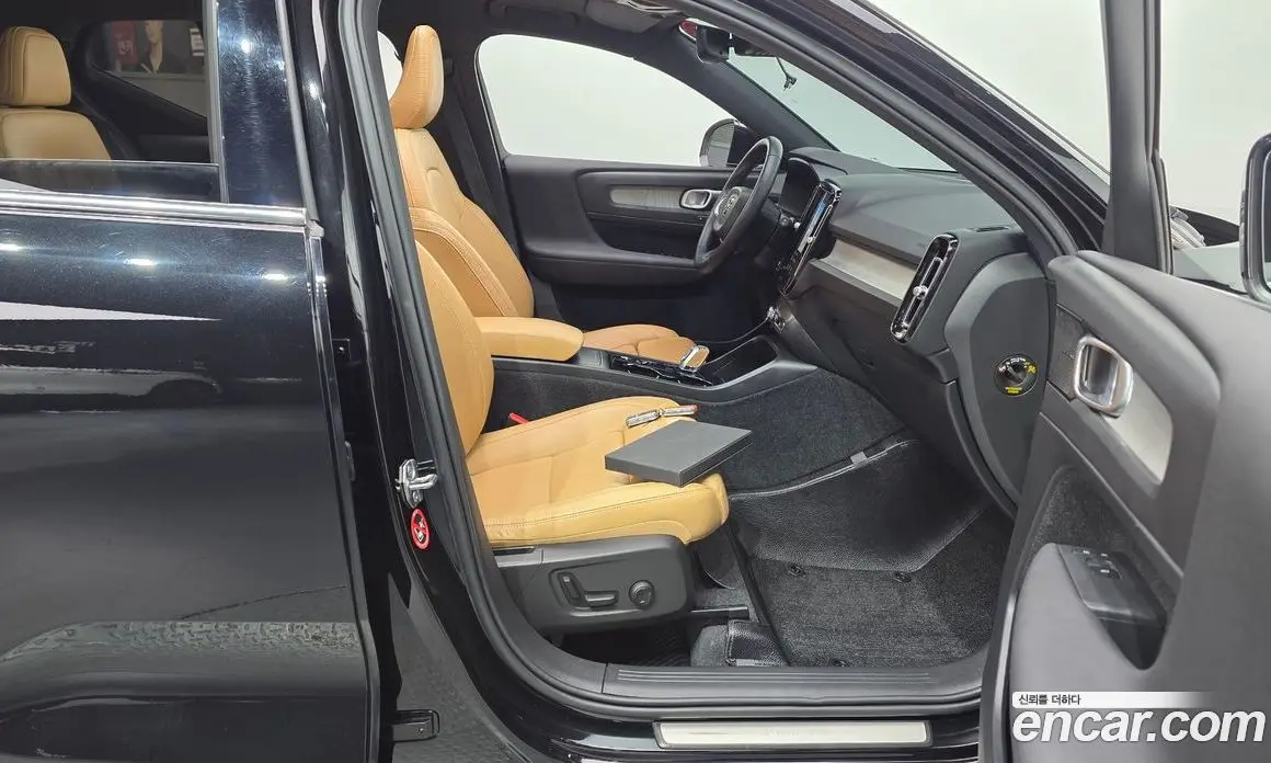 Volvo XC40 2020 2.0 автомат (гидро), фото 16 Volvo XC40 2020 2.0 автомат (гидро), фото 16