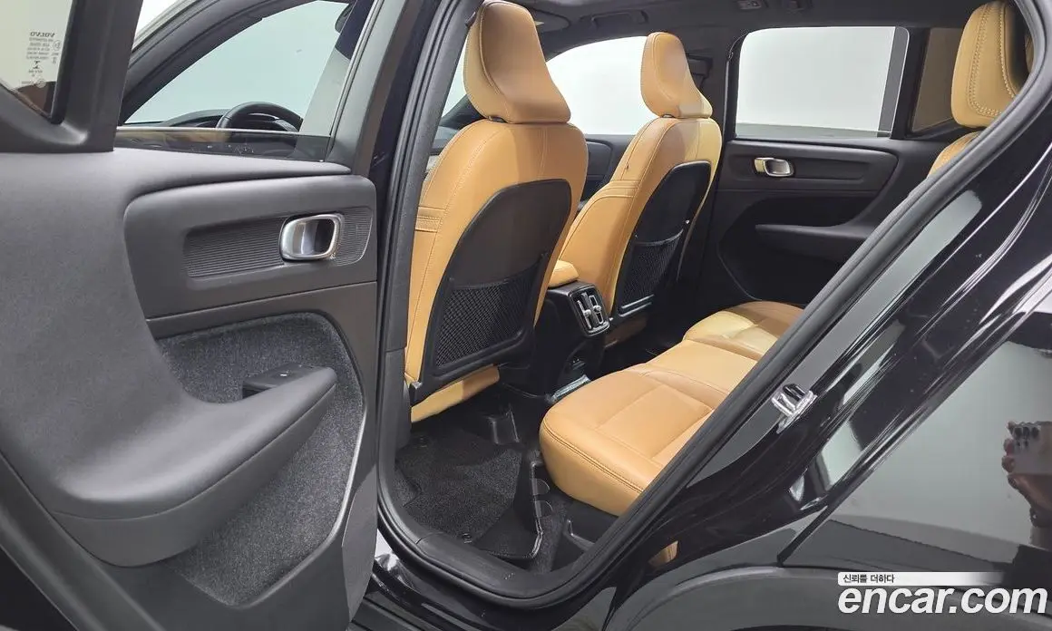 Volvo XC40 2020 2.0 автомат (гидро), фото 18 Volvo XC40 2020 2.0 автомат (гидро), фото 18