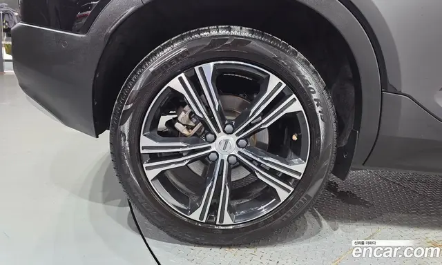 Volvo XC40 2020 2.0 автомат (гидро), миниатюра 5 Volvo XC40 2020 2.0 автомат (гидро), миниатюра 5