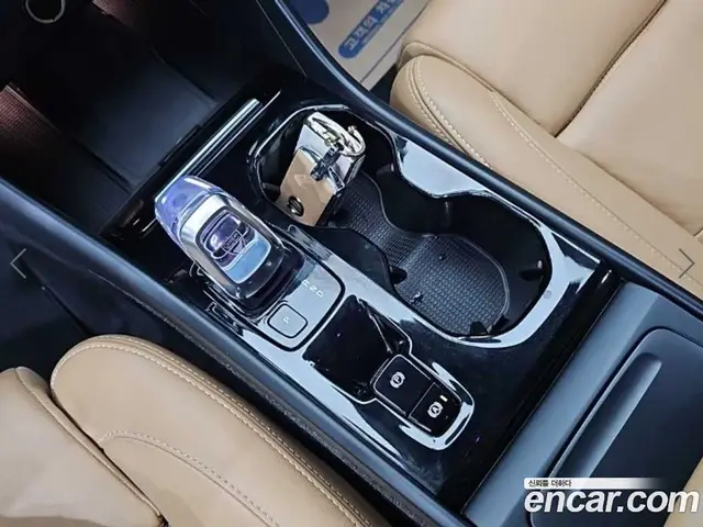 Volvo XC40 2020 2.0 автомат (гидро), миниатюра 8 Volvo XC40 2020 2.0 автомат (гидро), миниатюра 8