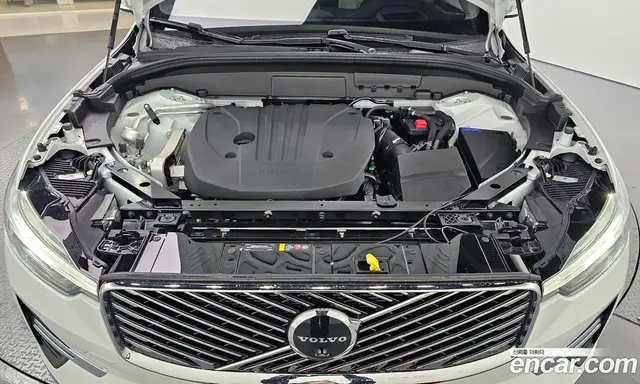 Volvo XC60 2025 2.0 автомат (гидро), миниатюра 6 Volvo XC60 2025 2.0 автомат (гидро), миниатюра 6