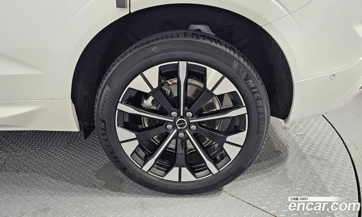 Volvo XC60 2025 2.0 автомат (гидро), фото 7 Volvo XC60 2025 2.0 автомат (гидро), фото 7