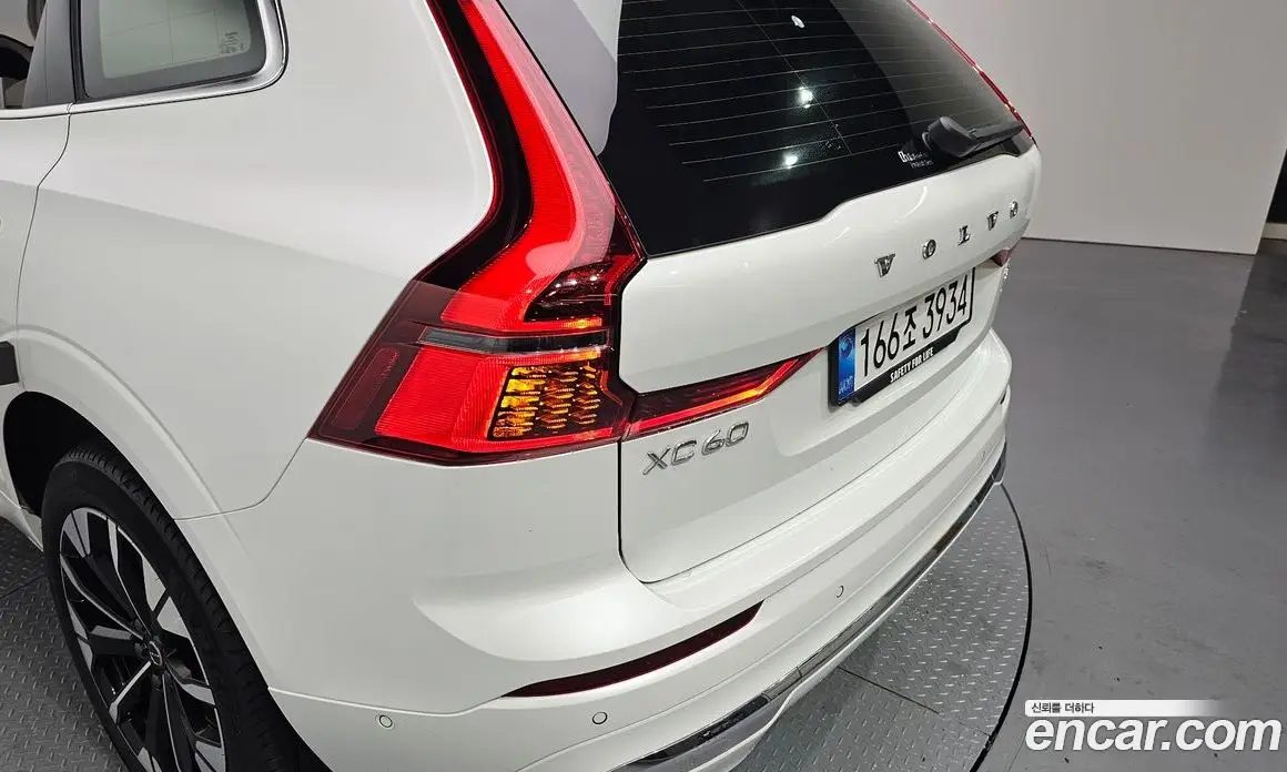 Volvo XC60 2025 2.0 автомат (гидро), фото 9 Volvo XC60 2025 2.0 автомат (гидро), фото 9