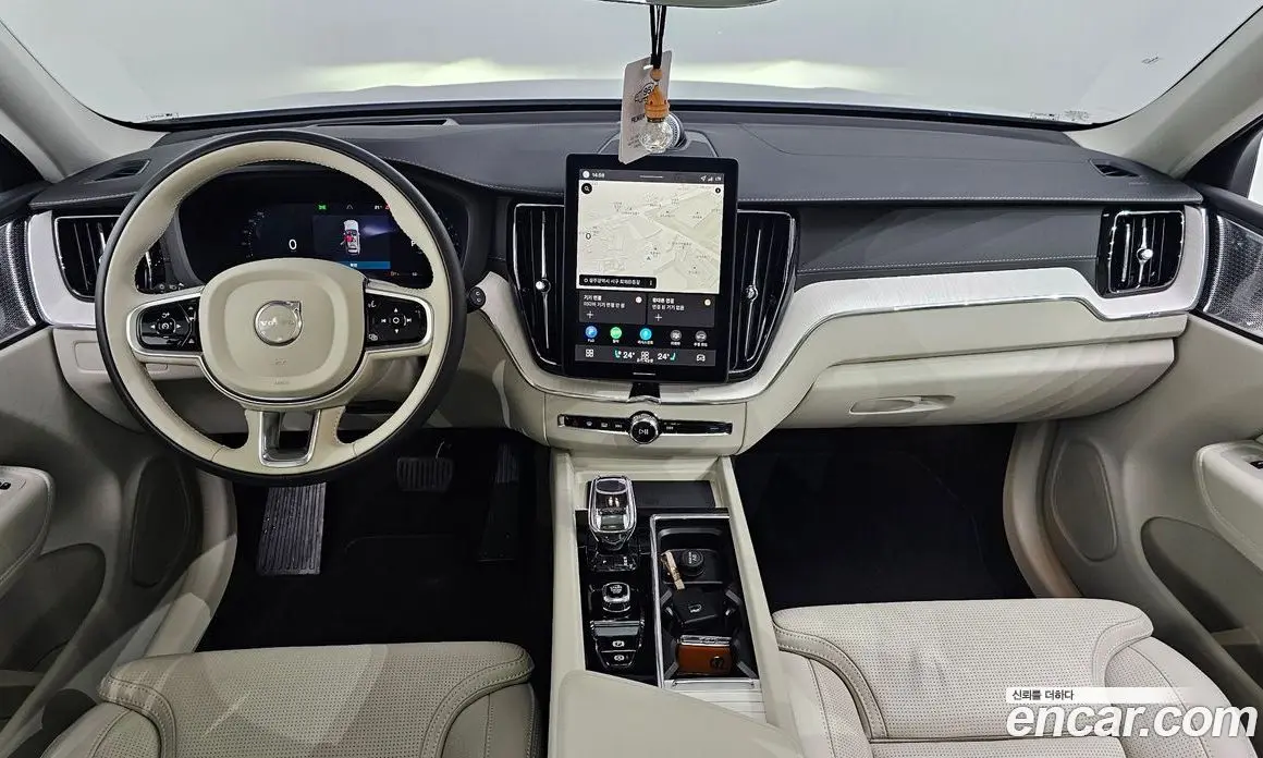 Volvo XC60 2025 2.0 автомат (гидро), фото 10 Volvo XC60 2025 2.0 автомат (гидро), фото 10