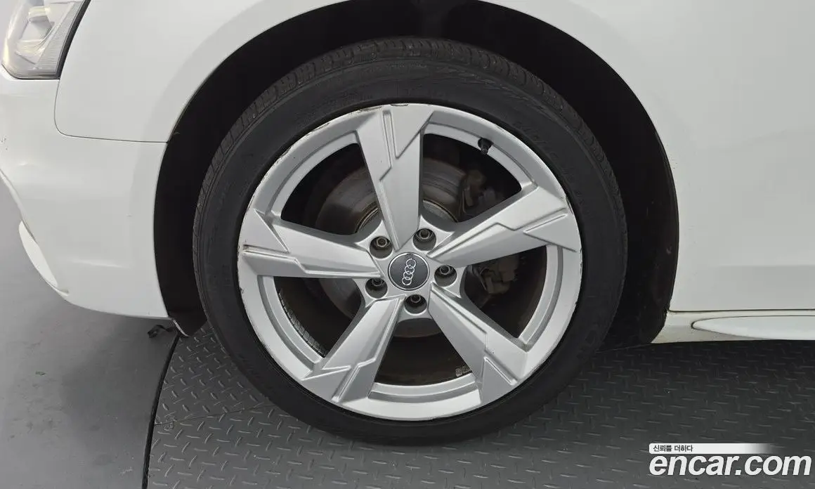 Audi A4 2015 2.0 автомат (гидро), фото 5 Audi A4 2015 2.0 автомат (гидро), фото 5