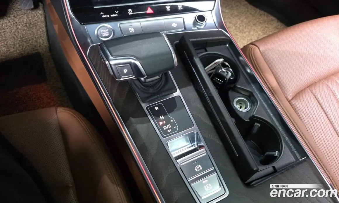 Audi A6 2020 2.0 автомат (гидро), фото 11