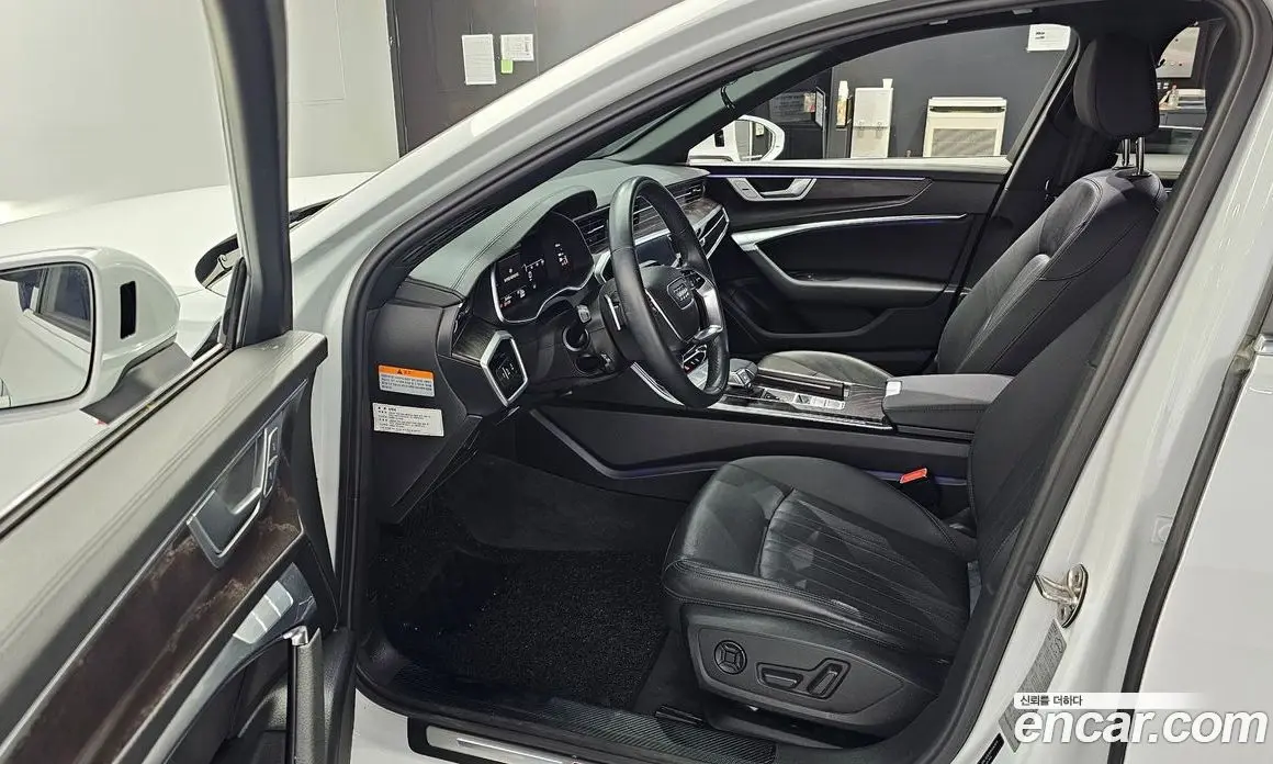 Audi A6 2023 2.0 автомат (гидро), фото 13