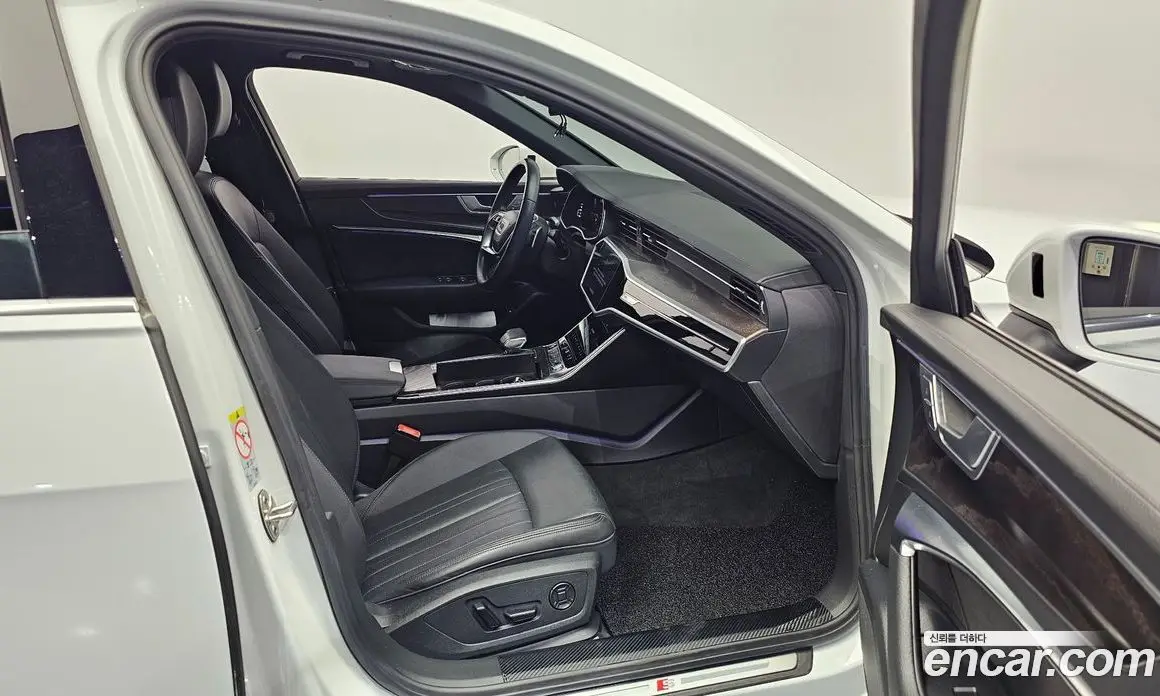 Audi A6 2023 2.0 автомат (гидро), фото 17
