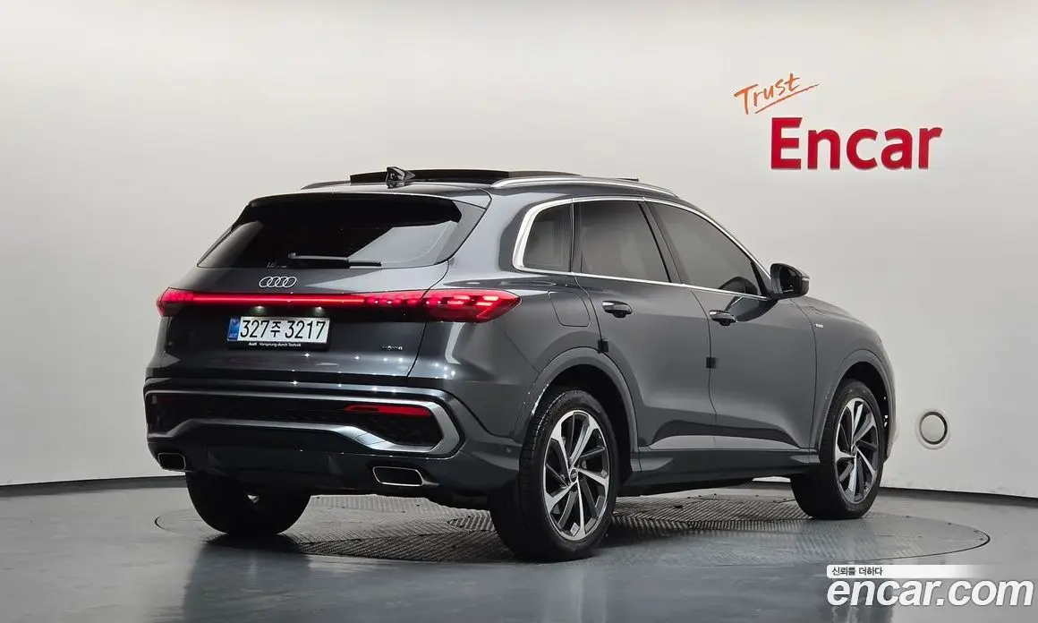 Audi Q5 2025 2.0 автомат (гидро), фото 2 Audi Q5 2025 2.0 автомат (гидро), фото 2