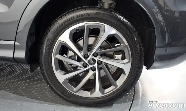 Audi Q5 2025 2.0 автомат (гидро), миниатюра 7 Audi Q5 2025 2.0 автомат (гидро), миниатюра 7