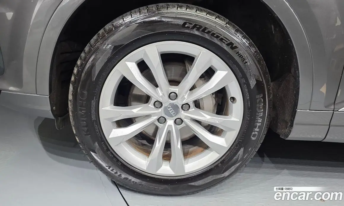 Audi Q7 2019 2.0 автомат (гидро), фото 5