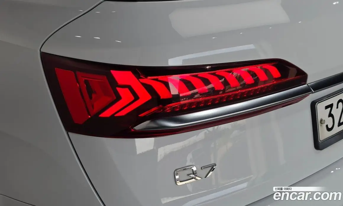 Audi Q7 2020 3.0 автомат (гидро), фото 9