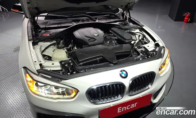 BMW 1 серия 2016 2.0 автомат (гидро), миниатюра 5