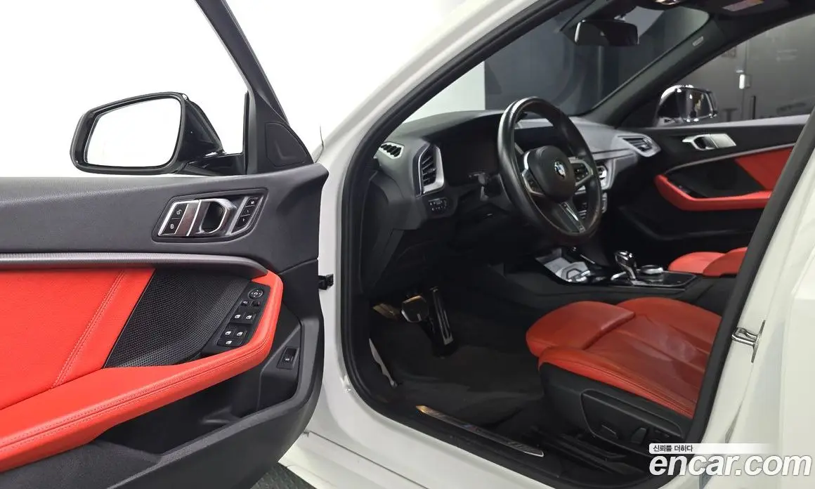BMW 1 серия 2021 2.0 автомат (гидро), фото 13 BMW 1 серия 2021 2.0 автомат (гидро), фото 13
