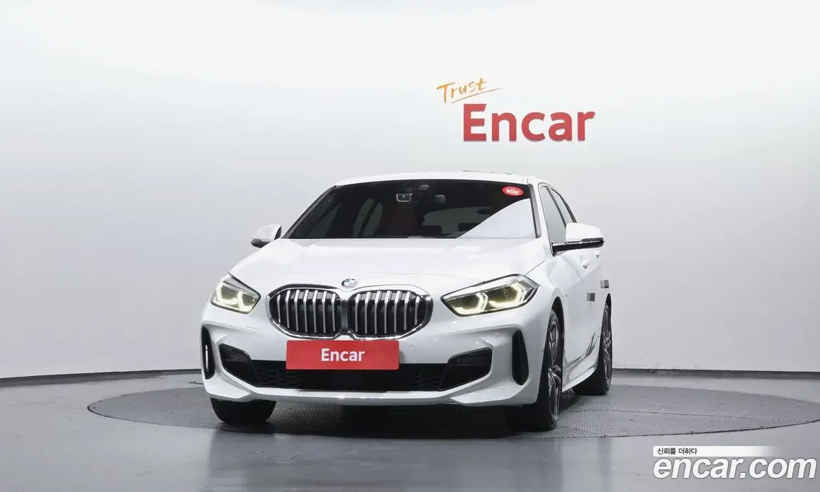 BMW 1 серия 2021 2.0 автомат (гидро), фото 3 BMW 1 серия 2021 2.0 автомат (гидро), фото 3