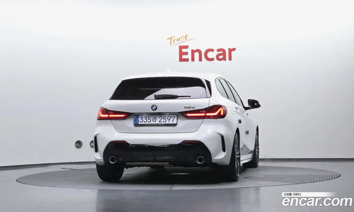 BMW 1 серия 2021 2.0 автомат (гидро), фото 4 BMW 1 серия 2021 2.0 автомат (гидро), фото 4
