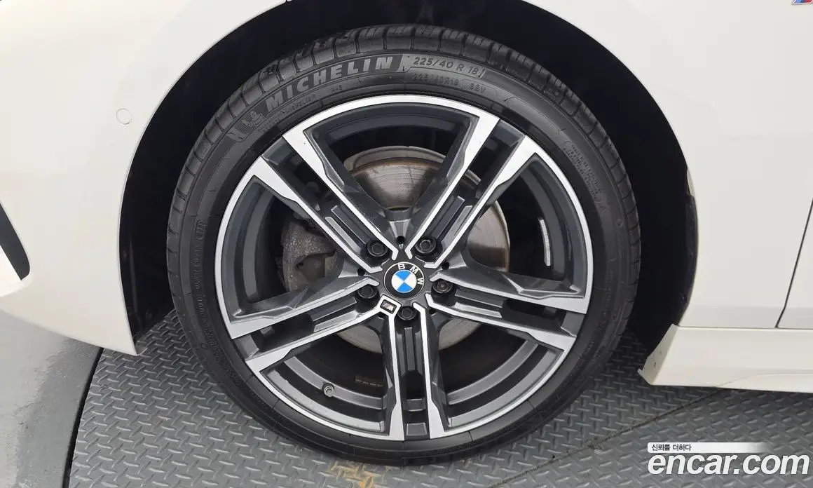 BMW 1 серия 2021 2.0 автомат (гидро), фото 5 BMW 1 серия 2021 2.0 автомат (гидро), фото 5