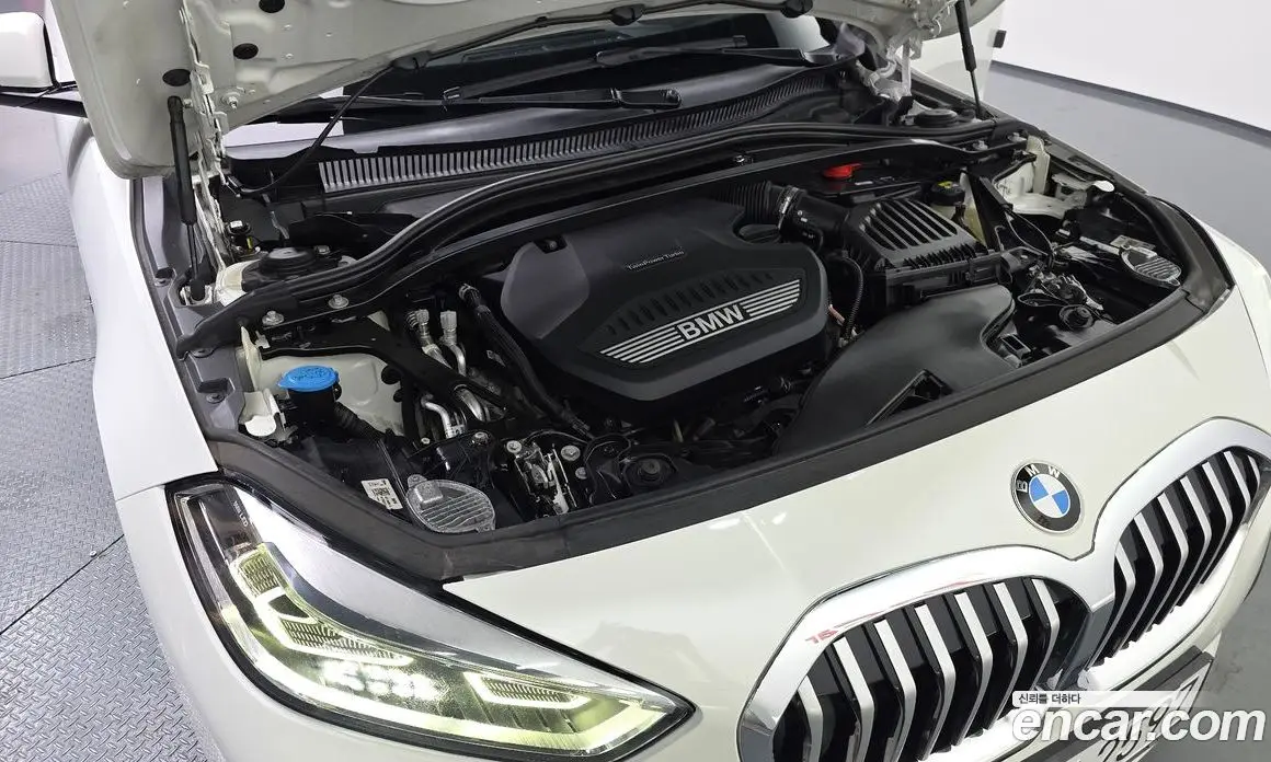 BMW 1 серия 2021 2.0 автомат (гидро), фото 6 BMW 1 серия 2021 2.0 автомат (гидро), фото 6