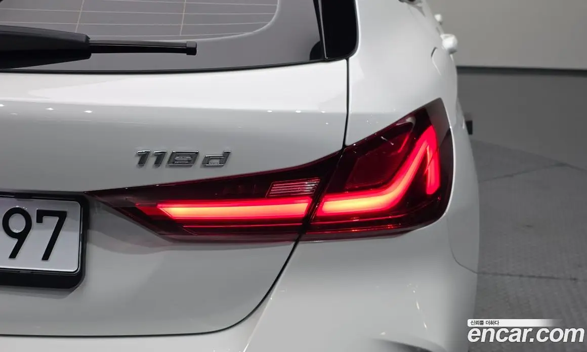 BMW 1 серия 2021 2.0 автомат (гидро), фото 9 BMW 1 серия 2021 2.0 автомат (гидро), фото 9