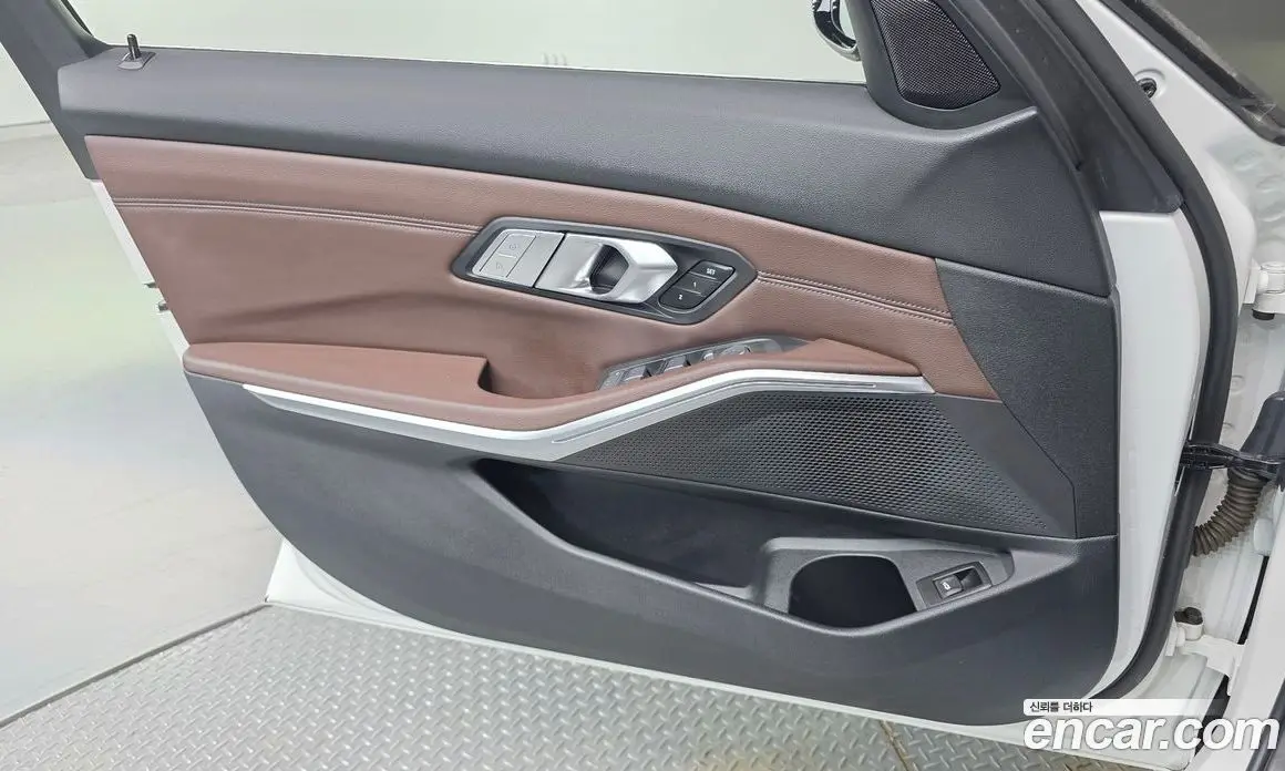 BMW 3 серия 2021 2.0 автомат (гидро), фото 14 BMW 3 серия 2021 2.0 автомат (гидро), фото 14