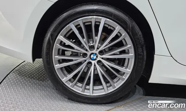 BMW 3 серия 2021 2.0 автомат (гидро), миниатюра 5 BMW 3 серия 2021 2.0 автомат (гидро), миниатюра 5